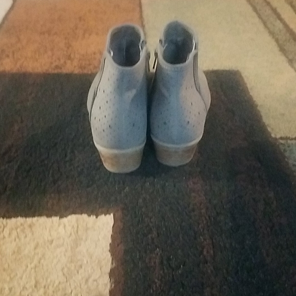 Fall boots - Picture 3 of 3